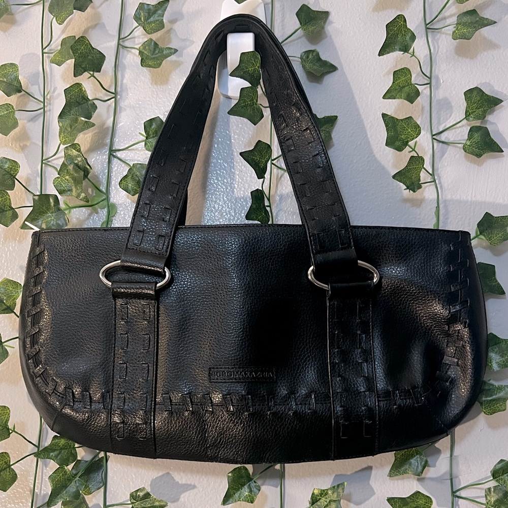 BcbgMaxAzria Super Cute Black shoulder purse 👛 Hand bag
